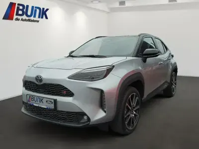Gebraucht Toyota Yaris Cross Sport 131 PS (96 kW) 2025 Silber SUV