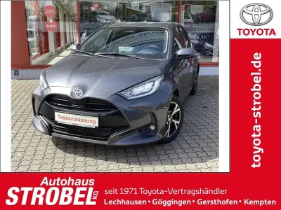 Neu Toyota Yaris Hybrid 116 PS (85 kW) 2026 Marlingrau metallic Limousine