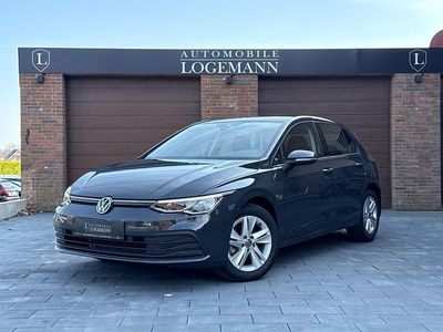 Gebraucht VW Golf VIII Life 150 PS (110 kW) 2023 Grau Limousine