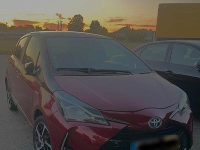 Gebraucht Toyota Yaris Hybrid 110 PS (80 kW) 2019 Rot Limousine