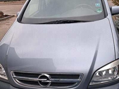 Silber Gebraucht 2004 Opel Zafira Van / Kleinbus | 950 € (Superpreis)