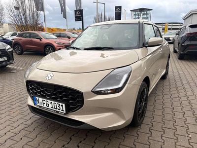 Gebraucht Suzuki Swift Comfort+ 83 PS (61 kW) 2026 Caravan ivory metallic Kleinwagen