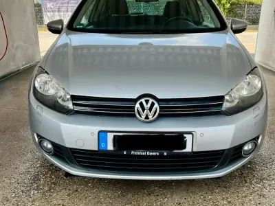 Gebraucht VW Golf VI 105 PS (77 kW) 2011 Silber Kleinwagen