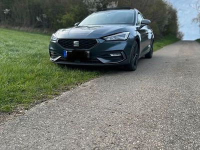 Grau Gebraucht 2021 Seat Leon ST FR Kombi | 24.900 € (Teuer)