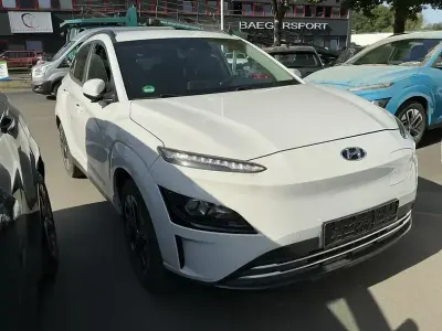 Gebraucht Hyundai Kona Edition 30+ 100 kW (136 PS) 2022 Weiß SUV