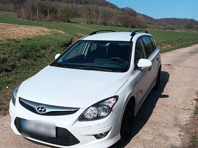 Gebraucht Hyundai i30 Classic 90 PS (66 kW) 2010 Weiß Kombi