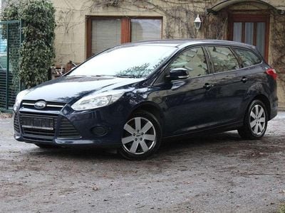 Gebraucht Ford Focus Trend 125 PS (91 kW) 2012 Blau Kombi