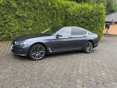BMW 730
