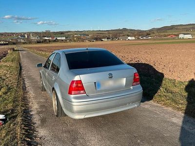 Gebraucht VW Bora 116 PS (85 kW) 2001 Silber Limousine