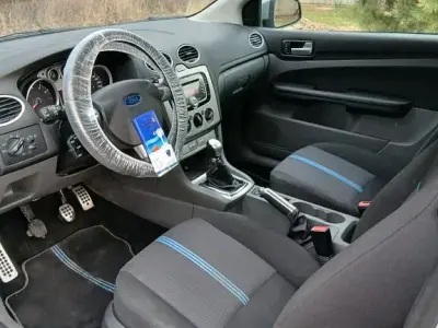 Gebraucht Ford Focus Viva 101 PS (74 kW) 2010 Weiß Limousine