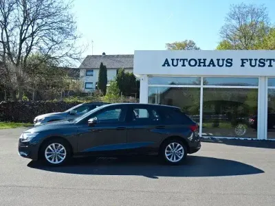 Gebraucht Audi A3 116 PS (85 kW) 2020 Grau Limousine