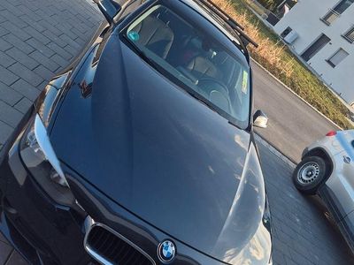 Gebraucht BMW 318 143 PS (105 kW) 2013 Schwarz Kombi