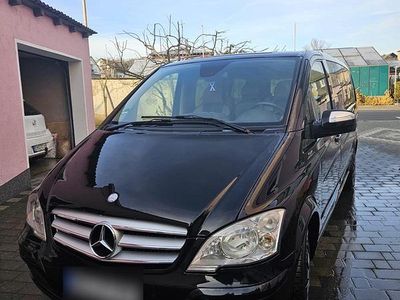 Schwarz Gebraucht 2011 Mercedes Viano Van / Kleinbus | 13.000 €