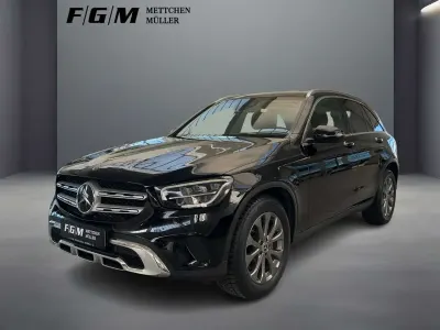 Gebraucht Mercedes GLC300 258 PS (189 kW) 2019 Unilack schwarz uni SUV