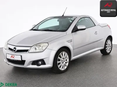 Gebraucht Opel Tigra 90 PS (66 kW) 2009 Starsilber iii m2 Cabrio