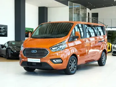 Usata Ford Tourneo Titanium X 185 CV (136 kW) 2021 Arancione Monovolume
