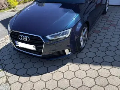 Gebraucht Audi A3 Sport 150 PS (110 kW) 2016 Blau Limousine