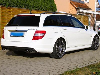 Mercedes C63 AMG
