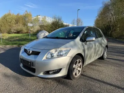 Second-hand Toyota Auris Sol 124 CP (91 kW) 2008 Argintiu Hatchback