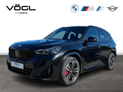 Neu BMW X1 M Sport 163 PS (119 kW) 2026 Black sapphire SUV