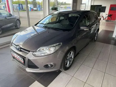 Gebraucht Ford Focus Champions Edition 150 PS (110 kW) 2013 Braun Kombi
