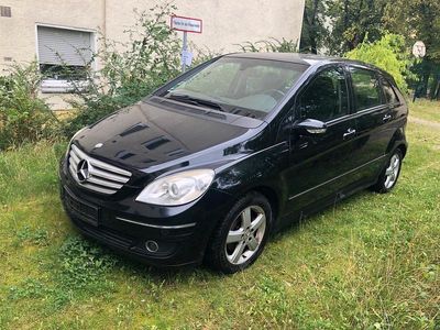 Mercedes B200