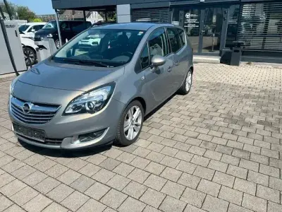 Gebraucht Opel Meriva Innovation 140 PS (102 kW) 2014 Grau Van / Kleinbus