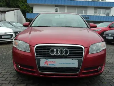 Gebraucht Audi A4 131 PS (96 kW) 2006 Rot Limousine