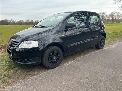 Gebraucht VW Fox 70 PS (51 kW) 2008 Schwarz Kleinwagen