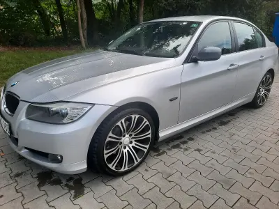 Brugt BMW 320 184 HK (135 kW) 2010 Sølv Sedan