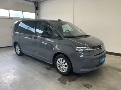 Begagnad VW Multivan Life 218 HK (160 kW) 2022 Grå Minibuss