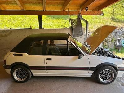 Usata Peugeot 205 GTi 102 CV (75 kW) 1994 Bianco Cabrio