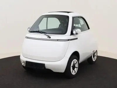 Gebraucht Micro Microlino 13 kW (18 PS) 2024 Weiß Kleinwagen