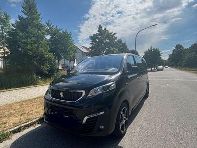Peugeot Traveller