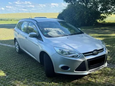 Gebraucht Ford Focus 115 PS (84 kW) 2014 Grau Limousine