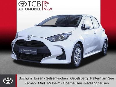 Gebraucht Toyota Yaris Basis 72 PS (52 kW) 2022 Schneeweiß Kleinwagen