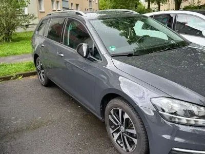 Gebraucht VW Golf VII IQ Drive 150 PS (110 kW) 2019 Andere farben Kombi