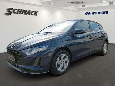 Neu Hyundai i20 Select 79 PS (58 kW) 2025 Grau Limousine