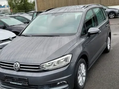 Gebraucht VW Touran 150 PS (110 kW) 2018 Grau Van / Kleinbus