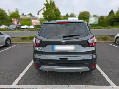 Gebraucht Ford Kuga 150 PS (110 kW) 2017 Grau SUV