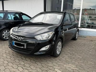 Gebraucht Hyundai i20 86 PS (63 kW) 2014 Schwarz Kleinwagen