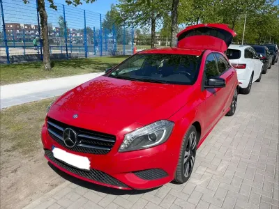 Brugt Mercedes A180 109 HK (80 kW) 2015 Rød Sedan