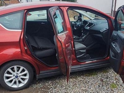 Rot Gebraucht 2017 Ford C-MAX Titanium Van / Kleinbus | 8.000 € (Guter Preis)