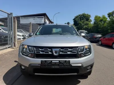 Gebraucht Dacia Duster Prestige 125 PS (91 kW) 2015 Silber SUV