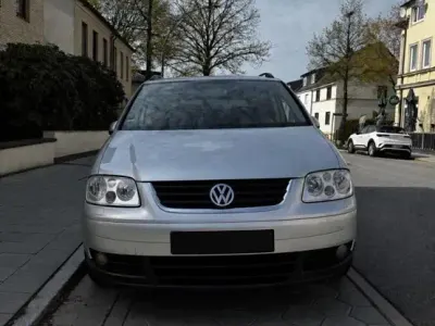 Gebraucht VW Touran 105 PS (77 kW) 2005 Silber Van / Kleinbus