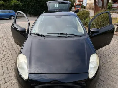 Gebraucht Fiat Grande Punto Dynamic 77 PS (56 kW) 2009 Schwarz Kleinwagen