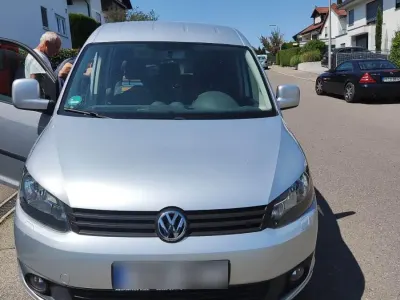 Gebraucht VW Caddy 104 PS (76 kW) 2013 Silber Van / Kleinbus