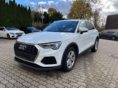 Weiß Gebraucht 2021 Audi Q3 Basis SUV | 22.950 € (Fairer Preis)