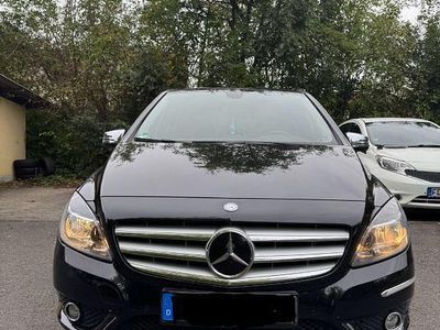 Mercedes B220
