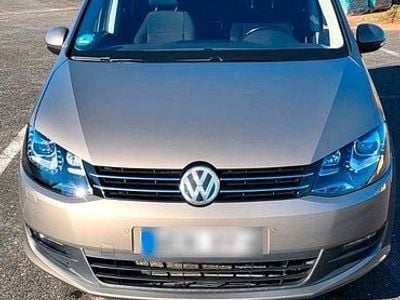 Second-hand VW Sharan Sound 150 CP (110 kW) 2017 Maro Monovolum